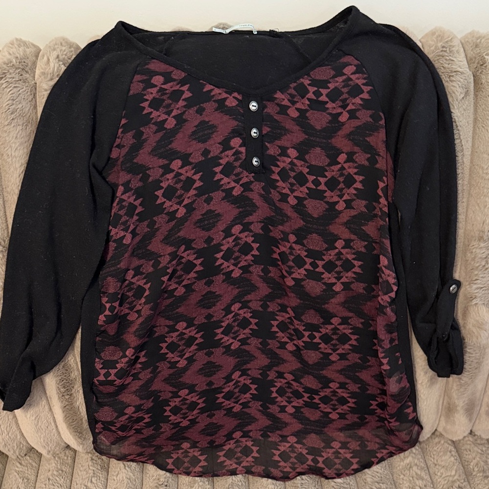 Black & Burgundy Patterned Women's Henley Top